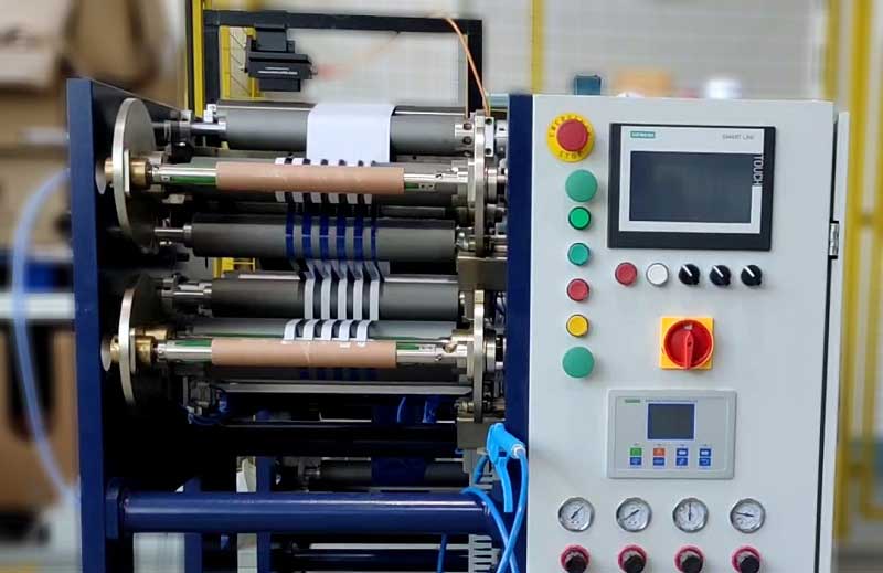 不干膠標(biāo)簽分切機(jī)：定義、工作原理與選型指南