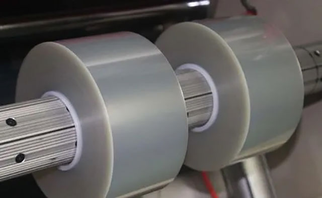 從PE到PET：薄膜分切機如何適配不同材質(zhì)？