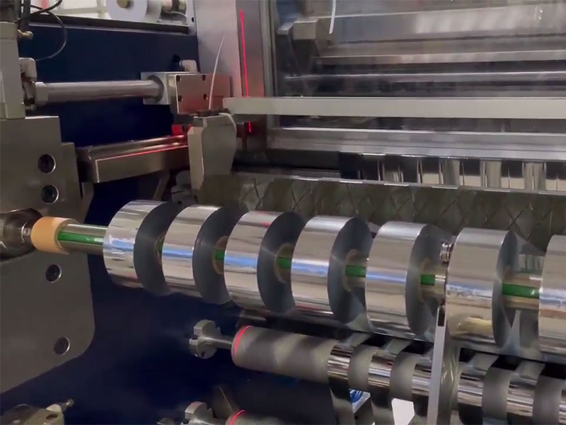 電化鋁分切復卷機適用于哪些行業(yè)